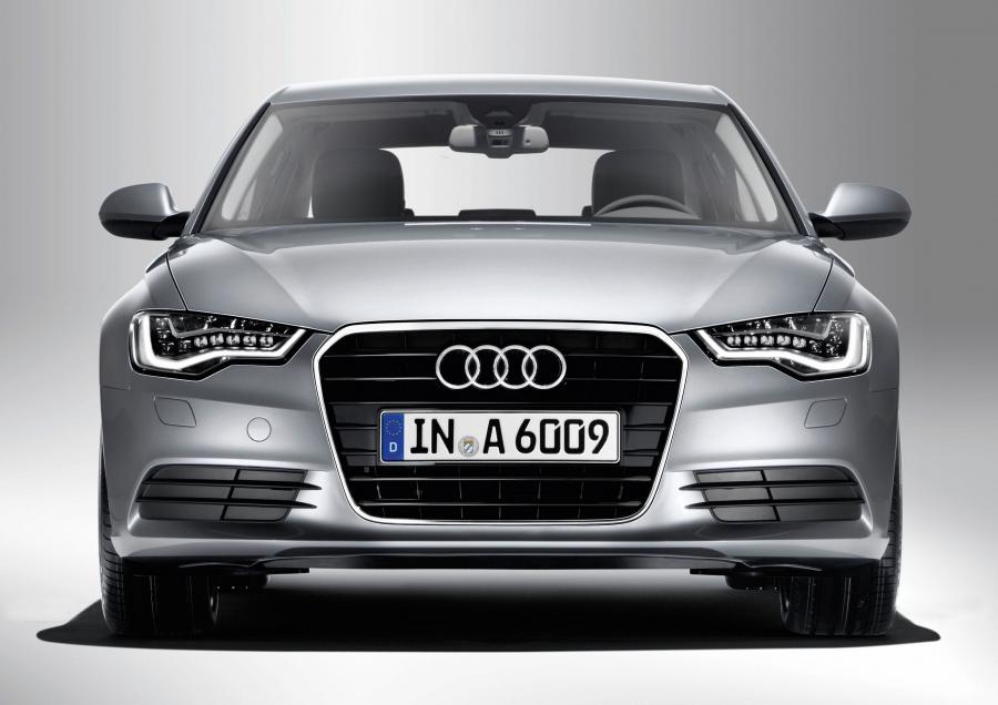  Audi A6 Hybrid Sedan (4G, C7) 2011 года  (фото 10 из 24)